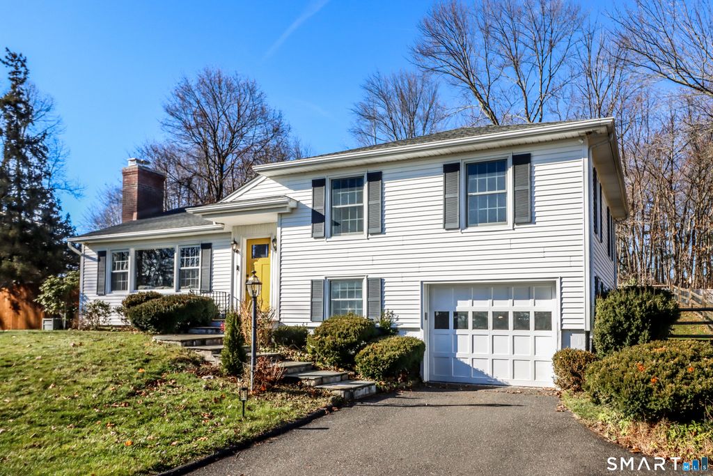 Photo of 6 Palmer Road, Danbury, CT 06811 (MLS # 24149080)