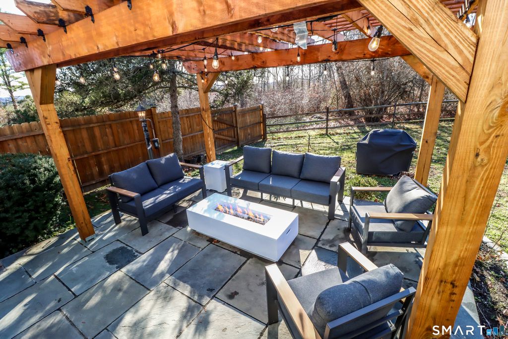 Photo of 6 Palmer Road, Danbury, CT 06811 (MLS # 24149080)