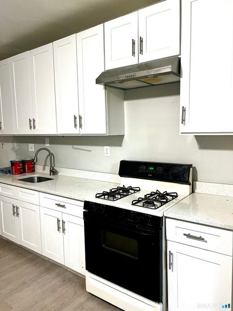 Tiny photo for 160 Lawrence Street #3N, Hartford, CT 06106 (MLS # 24145282)