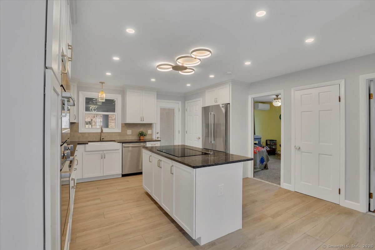85 Margarite Road Extension, Middletown, Connecticut image 4