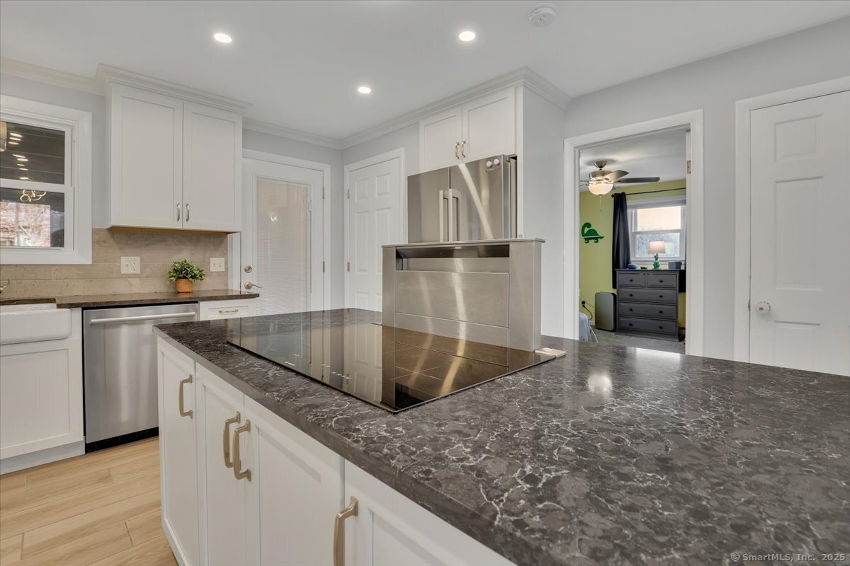 85 Margarite Road Extension, Middletown, Connecticut image 9