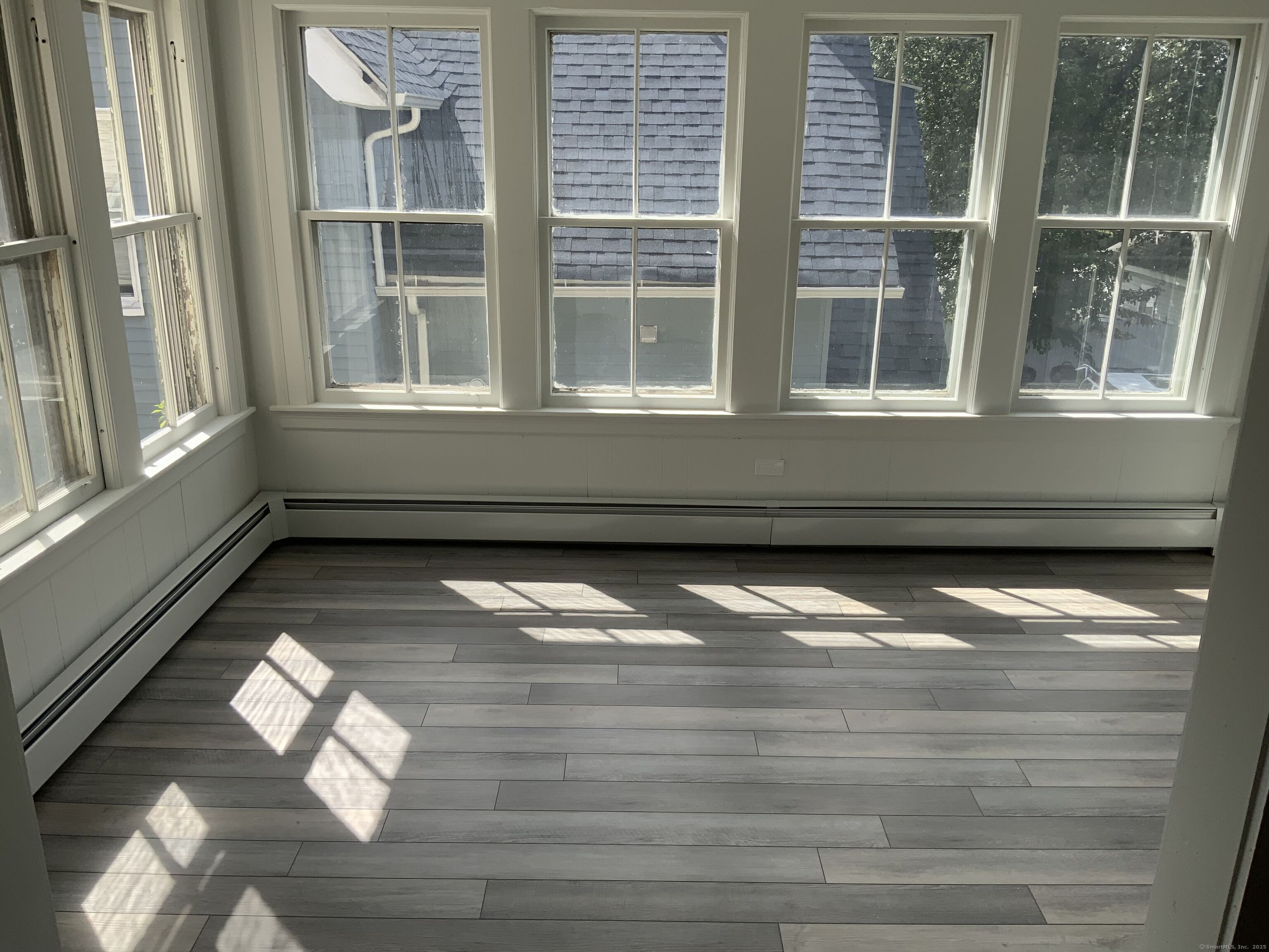 East Hartford, Connecticut 06108, United States, 2 Bedrooms Bedrooms, ,1 BathroomBathrooms,Residential,Active,212642