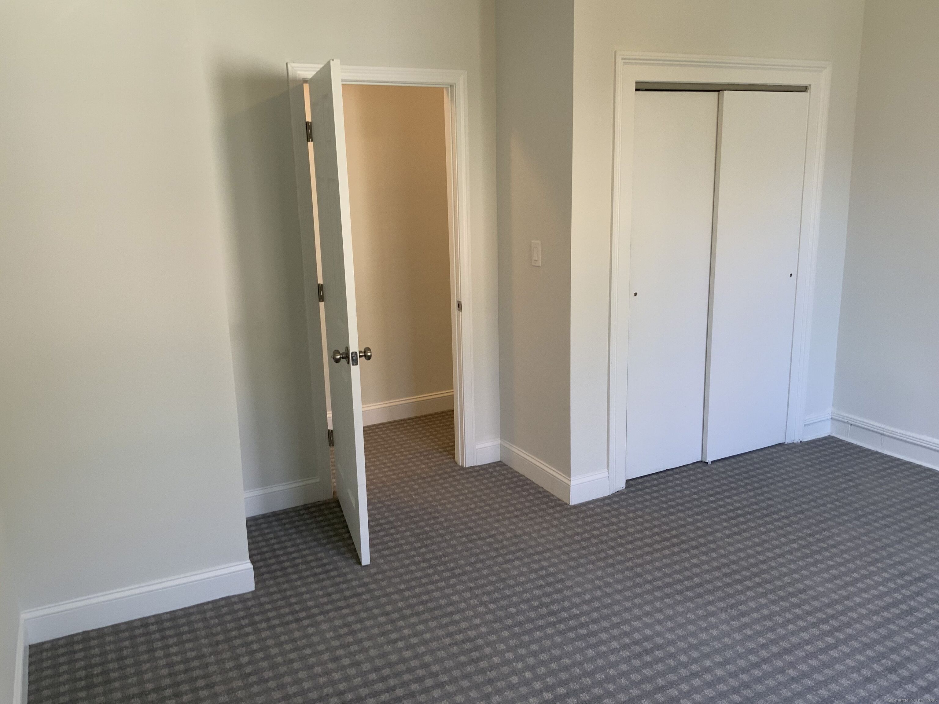 East Hartford, Connecticut 06108, United States, 2 Bedrooms Bedrooms, ,1 BathroomBathrooms,Residential,Active,212642