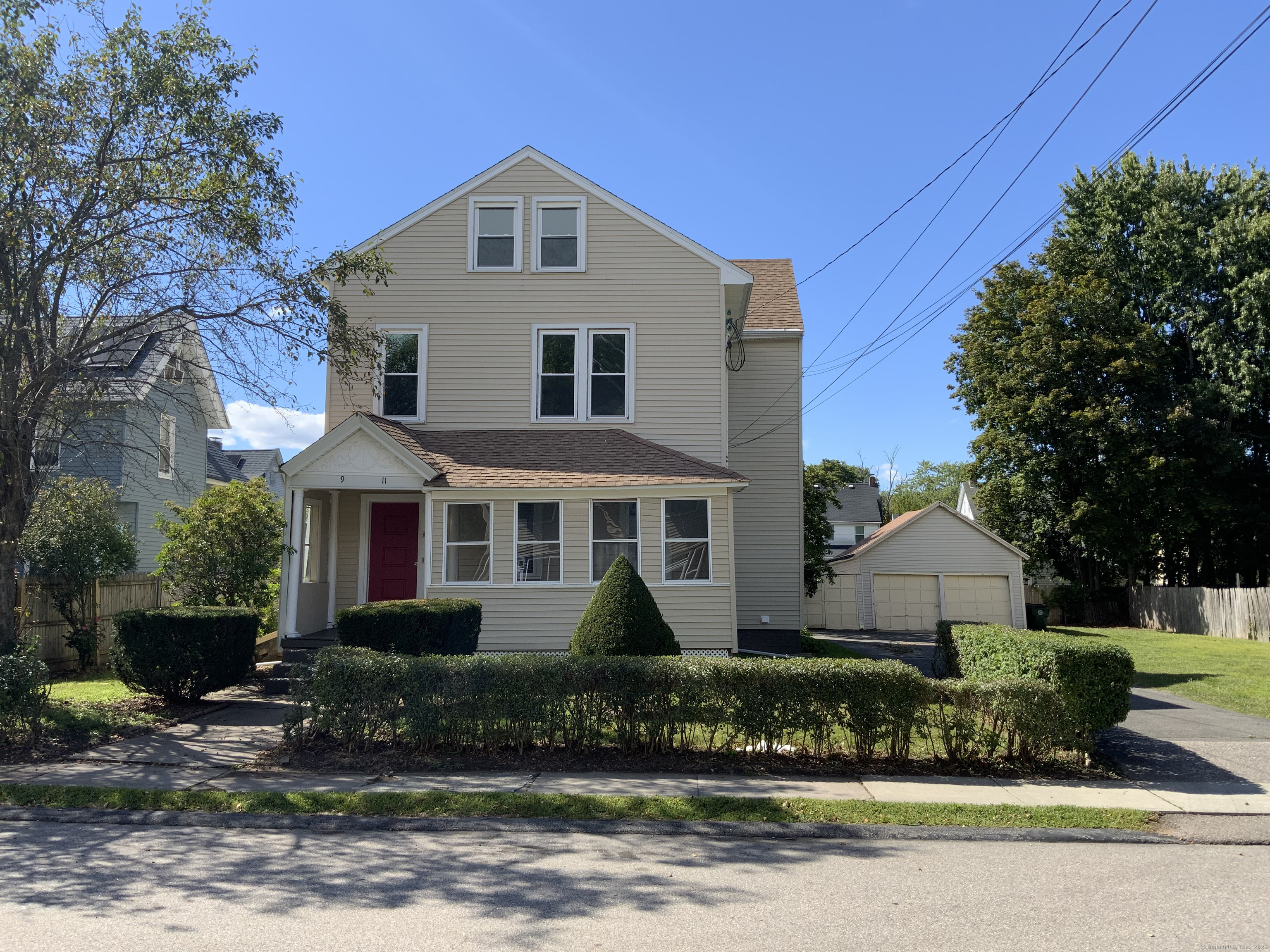 East Hartford, Connecticut 06108, United States, 2 Bedrooms Bedrooms, ,1 BathroomBathrooms,Residential,Active,212642