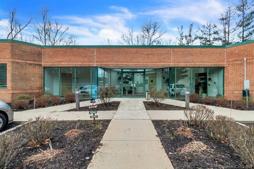 3 Northwestern Drive