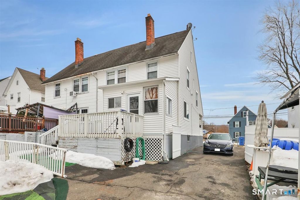 Photo of 11 Welles Street, Waterbury, CT 06706 (MLS # 24159113)