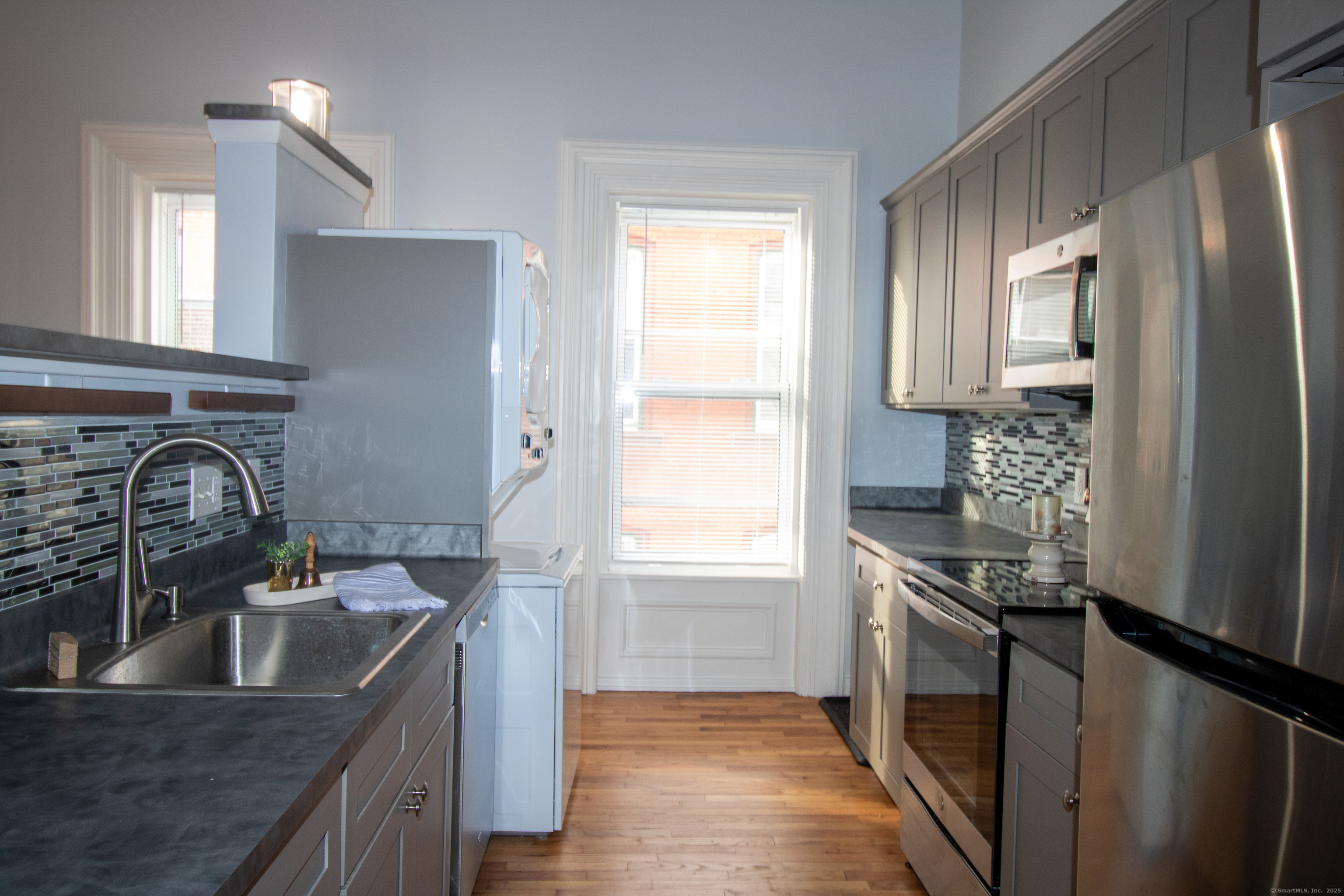 State Street H, New London, Connecticut - 1 Bathrooms  
2 Rooms - 