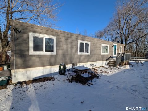 Photo of 155 N Ivy Street #TRLR 26, Branford, CT 06405 (MLS # 24146637)