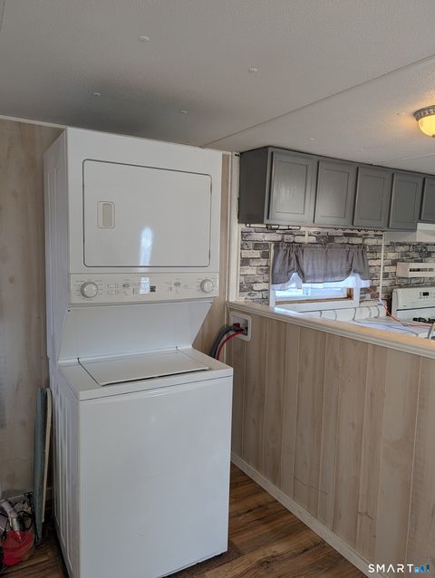 Tiny photo for 155 N Ivy Street #TRLR 26, Branford, CT 06405 (MLS # 24146637)