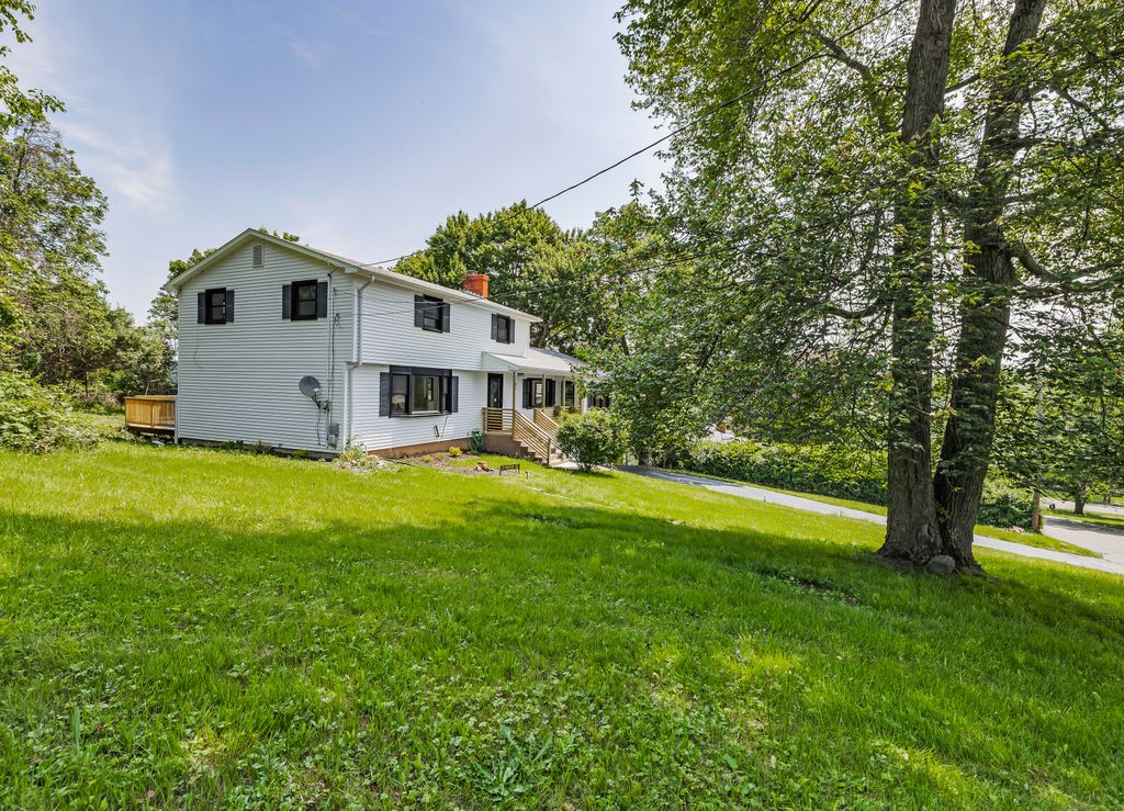 Photo of 91 Jennifer Road, Hamden, CT 06514 (MLS # 24132825)