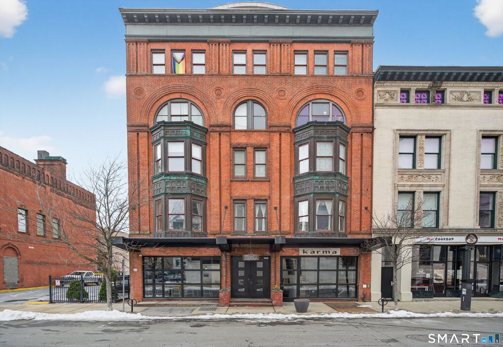 Photo of 116 Crown Street #APT 4B, New Haven, CT 06510 (MLS # 24147200)