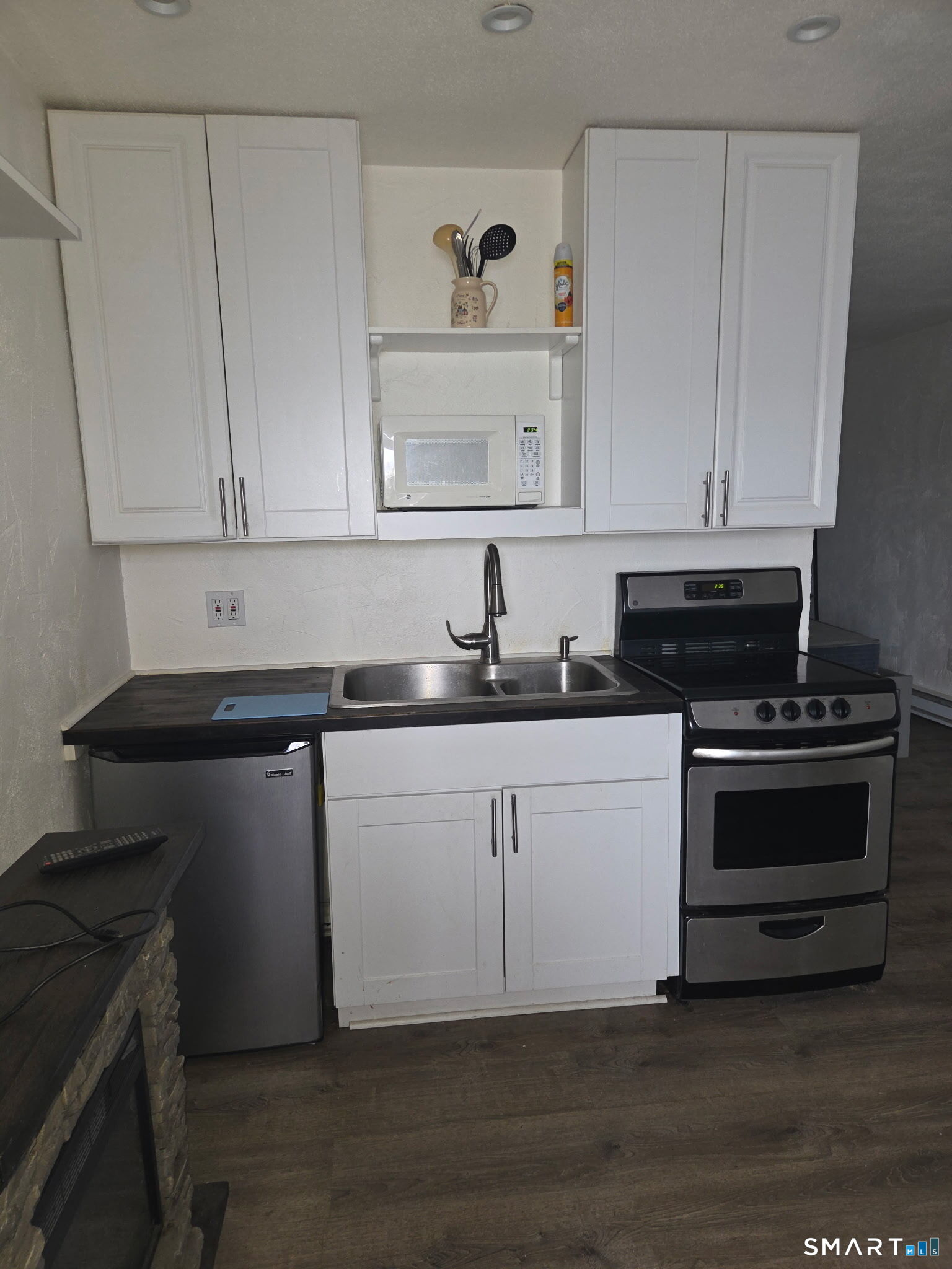 212-D Pequot Avenue 212D