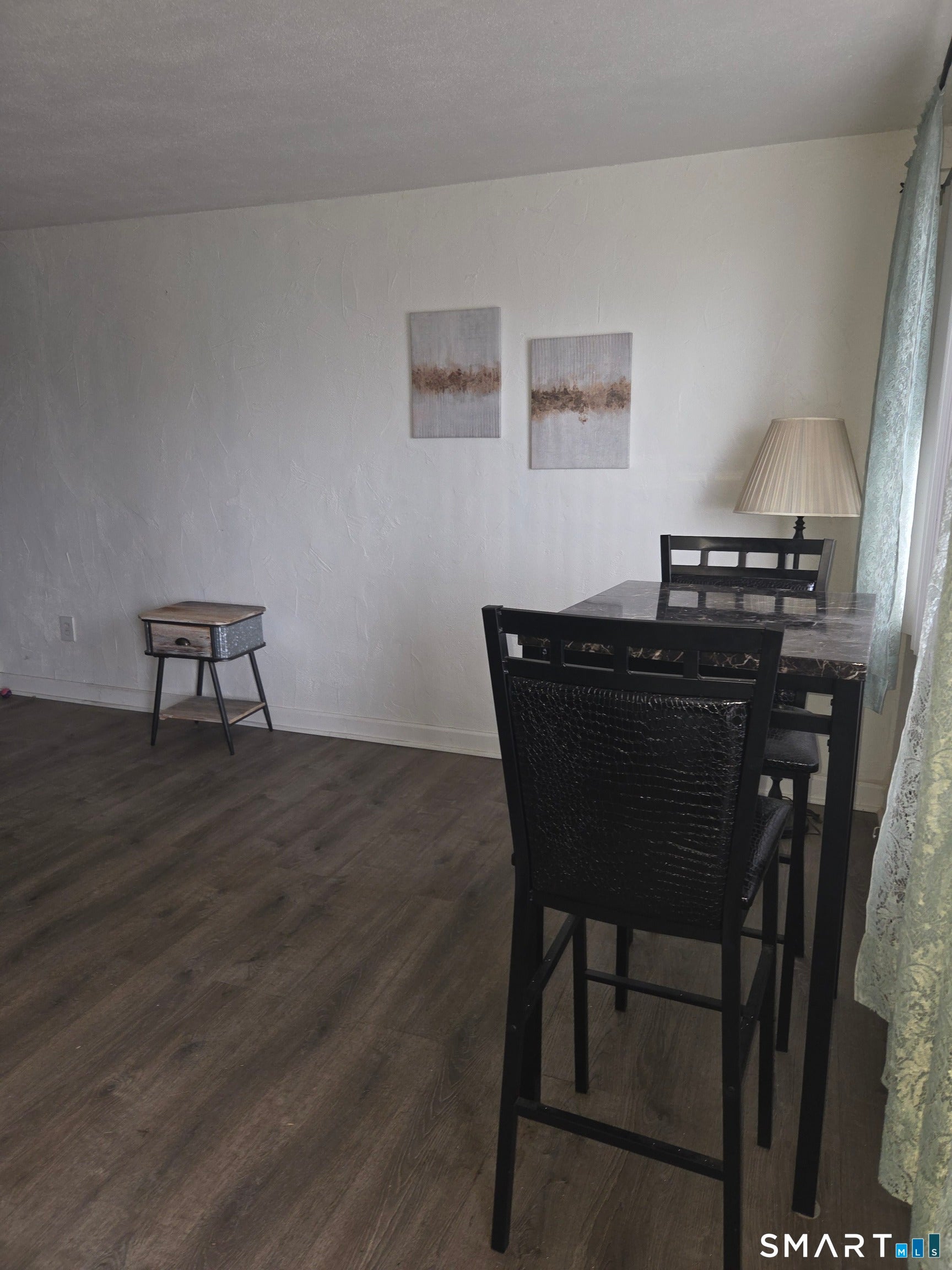 212-D Pequot Avenue 212D