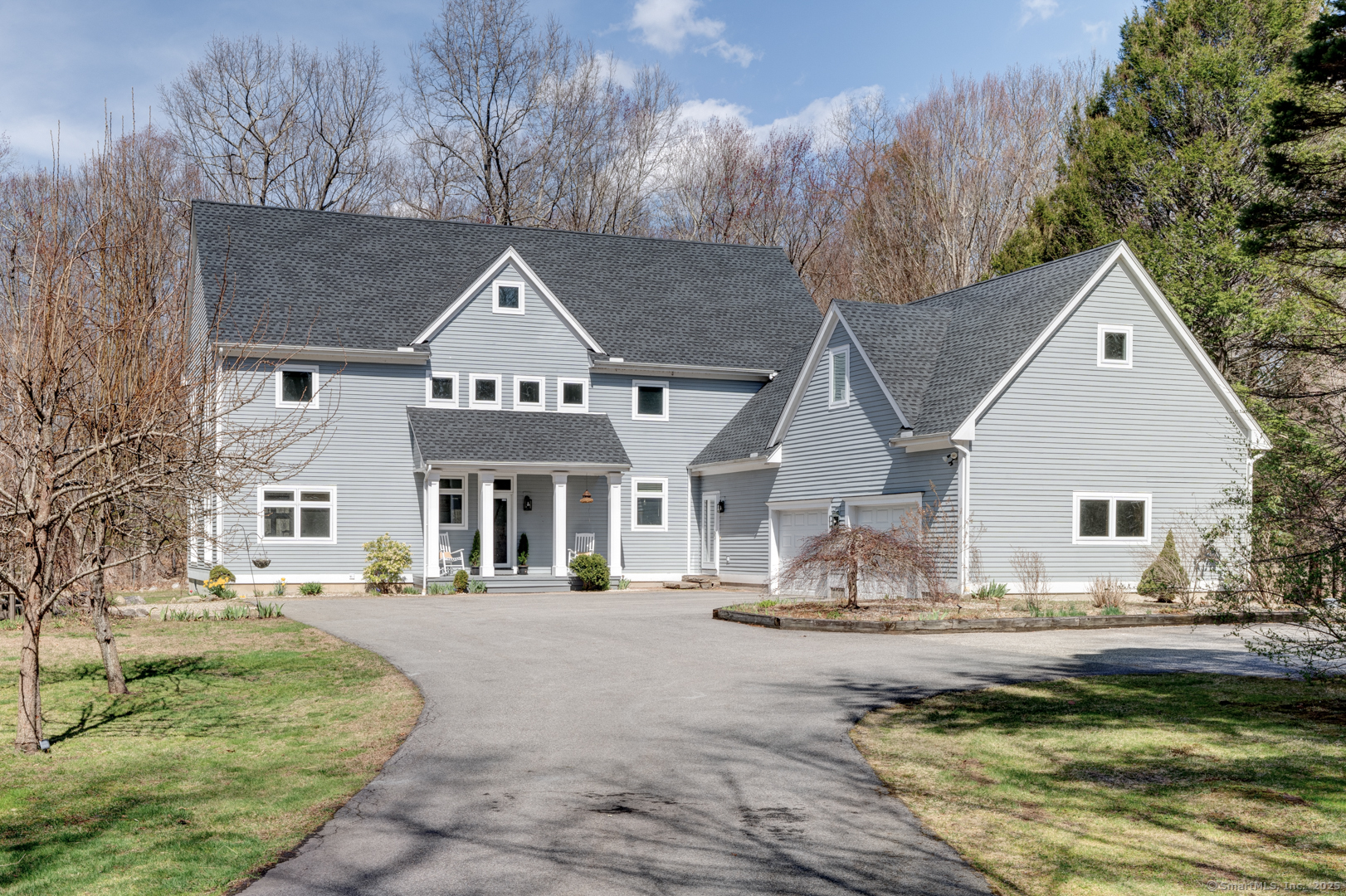 Kaya Lane, Mansfield, Connecticut - 4 Bedrooms  
5 Bathrooms  
10 Rooms - 