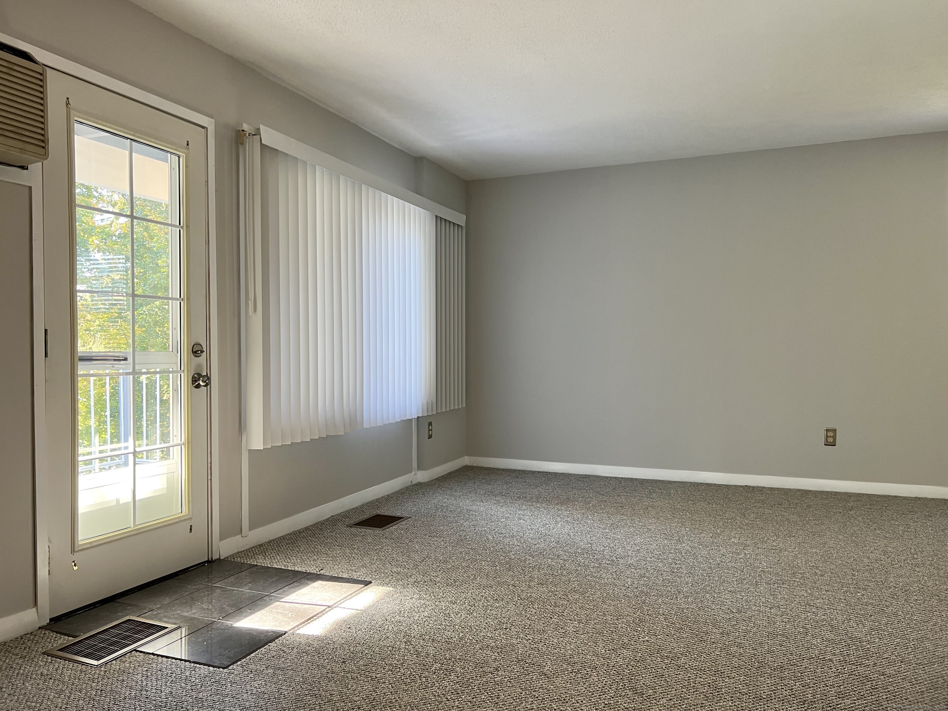 280 Gardner Avenue D4