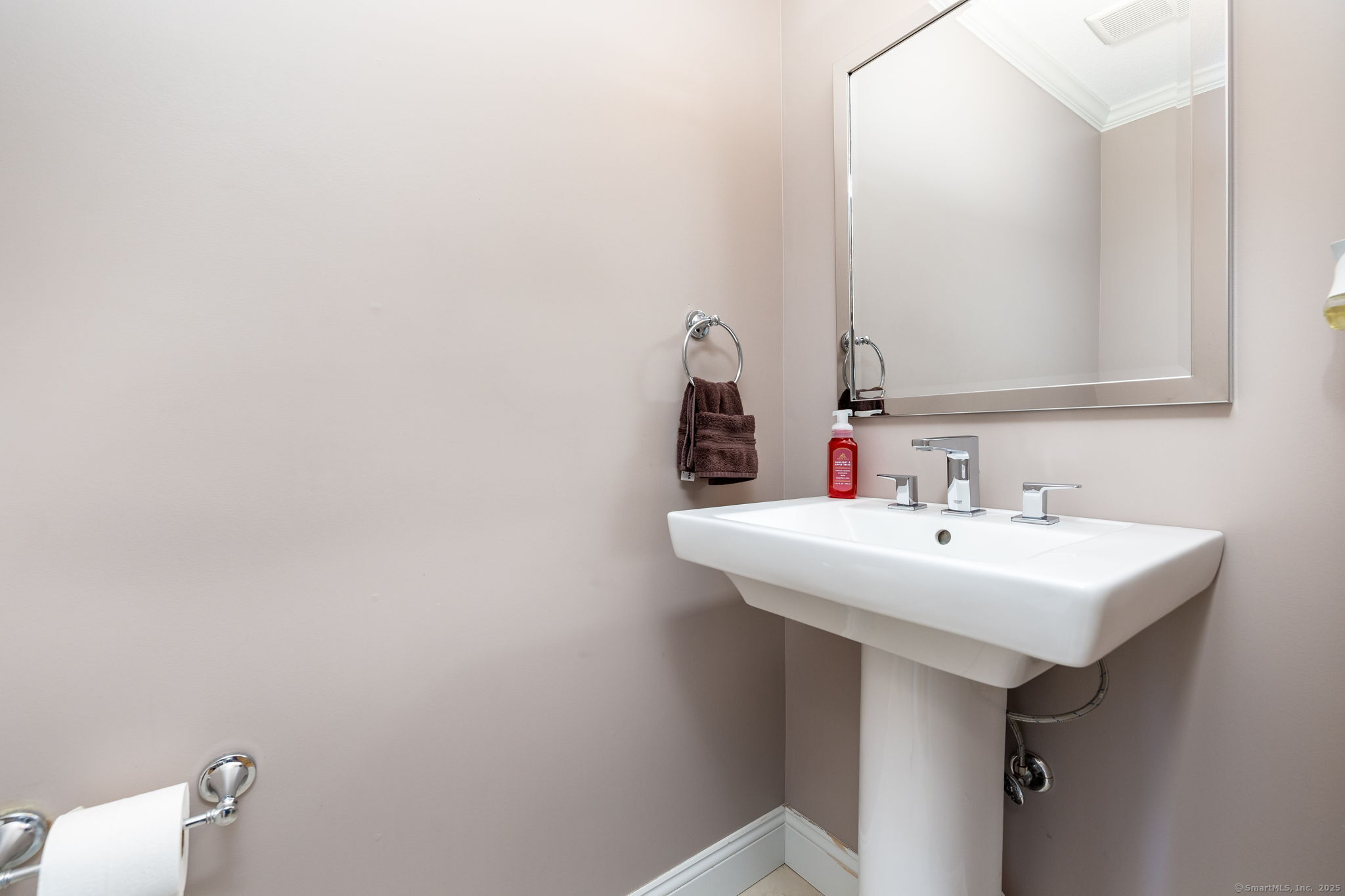 10 Meeting House Lane, Enfield, Connecticut image 33