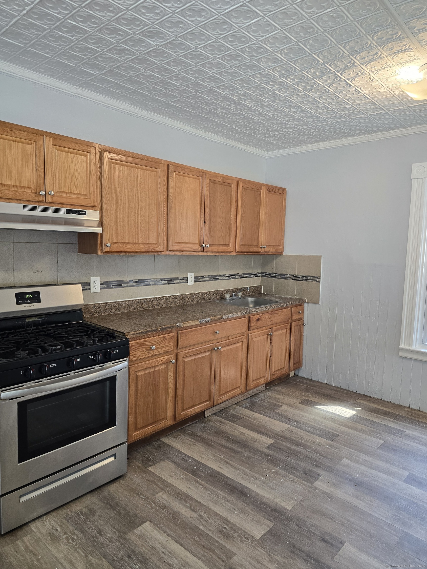 East Hartford, Connecticut 06108, United States, 4 Bedrooms Bedrooms, ,2 BathroomsBathrooms,Residential,Pending,172699