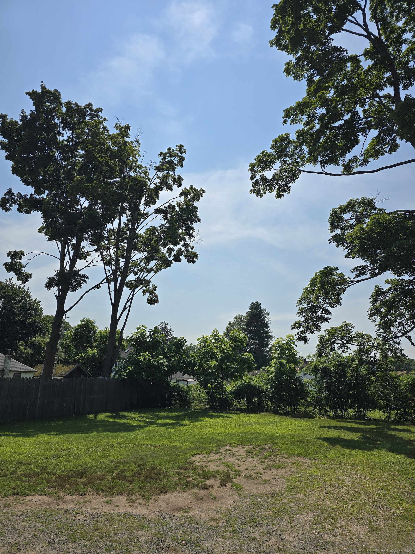 East Hartford, Connecticut 06108, United States, 4 Bedrooms Bedrooms, ,2 BathroomsBathrooms,Residential,Pending,172699