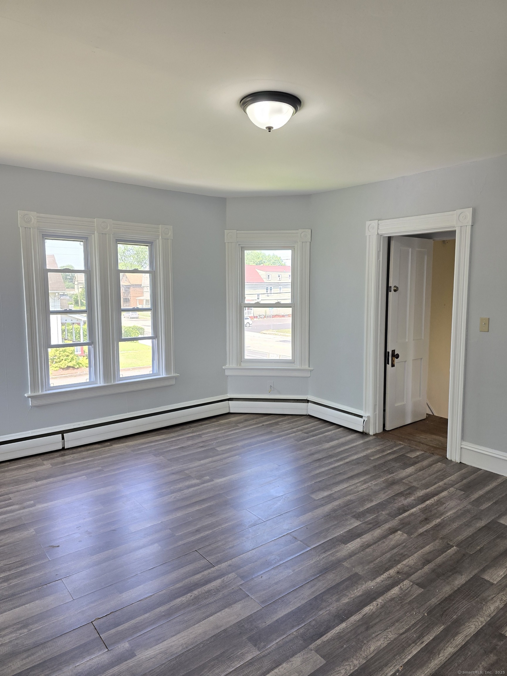 East Hartford, Connecticut 06108, United States, 4 Bedrooms Bedrooms, ,2 BathroomsBathrooms,Residential,Pending,172699