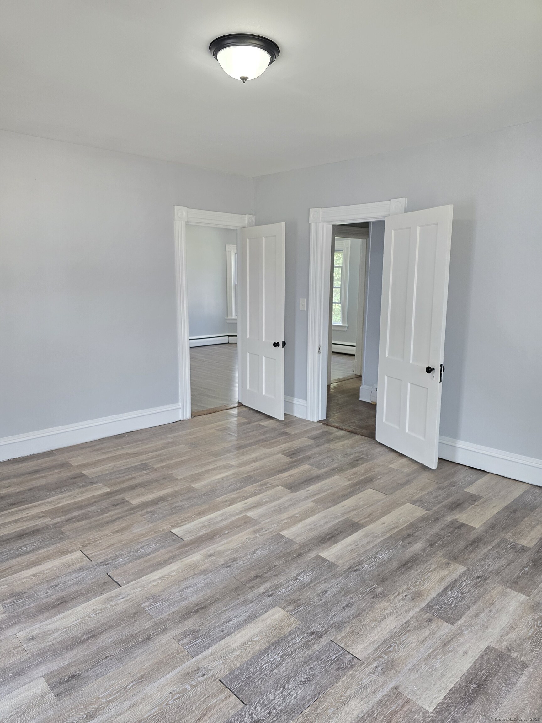 East Hartford, Connecticut 06108, United States, 4 Bedrooms Bedrooms, ,2 BathroomsBathrooms,Residential,Pending,172699