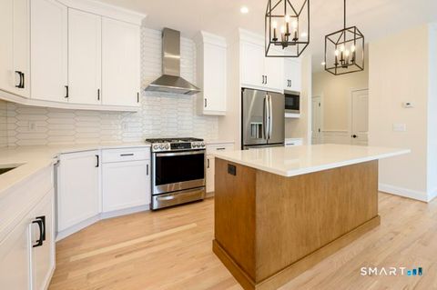 3 Yorkshire Court Farmington CT 06032