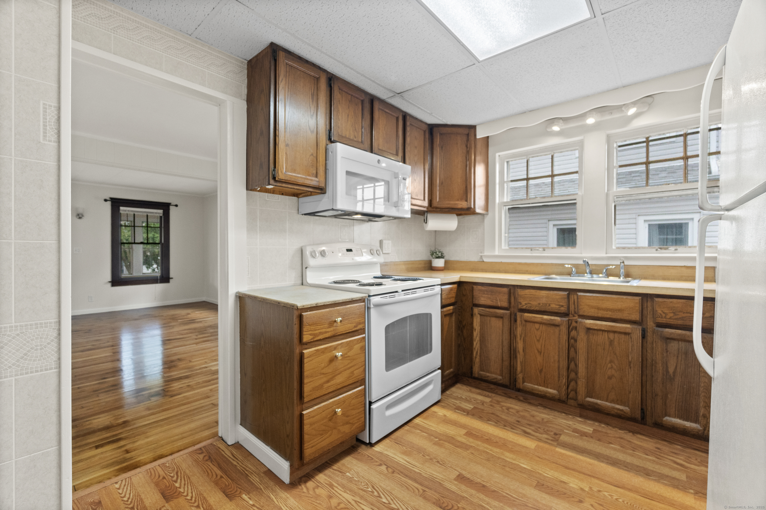 128 Grove Place, West Haven, Connecticut image 17