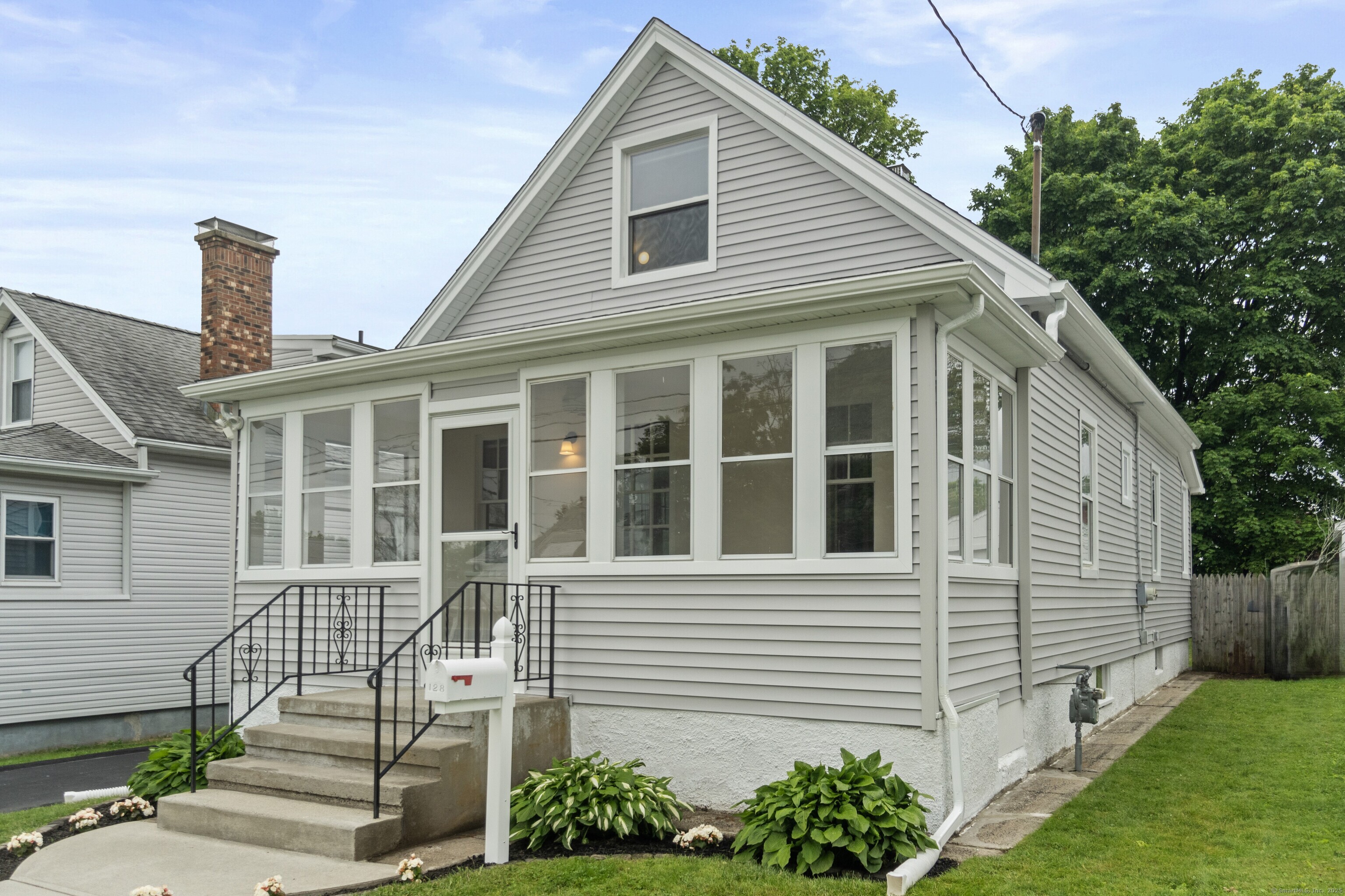 128 Grove Place, West Haven, Connecticut image 2