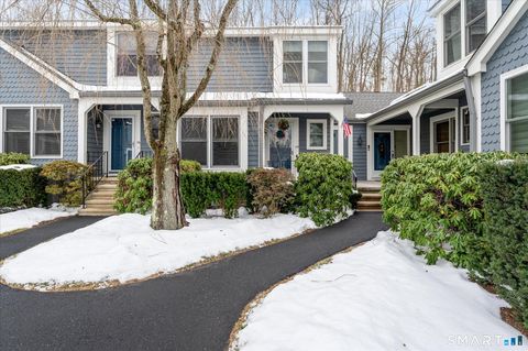 Photo of 115 Fawn Ridge Lane #115, Norwalk, CT 06851 (MLS # 24147211)