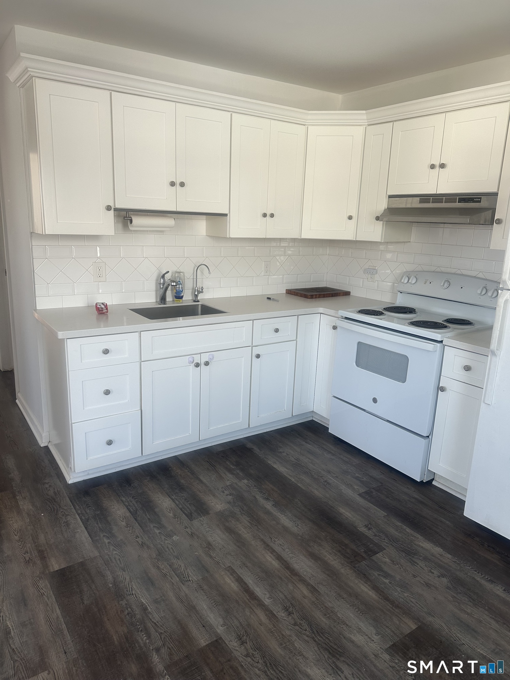 125 Harwinton Avenue