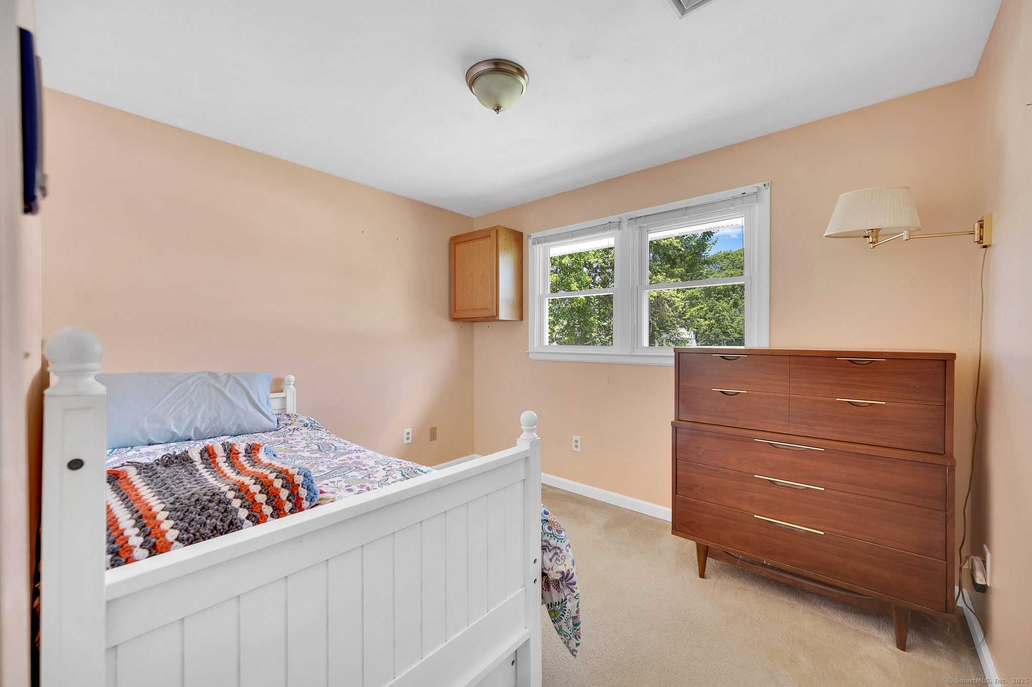 Newington, Connecticut 06111, United States, 3 Bedrooms Bedrooms, ,2 BathroomsBathrooms,Residential,Coming Soon,179874