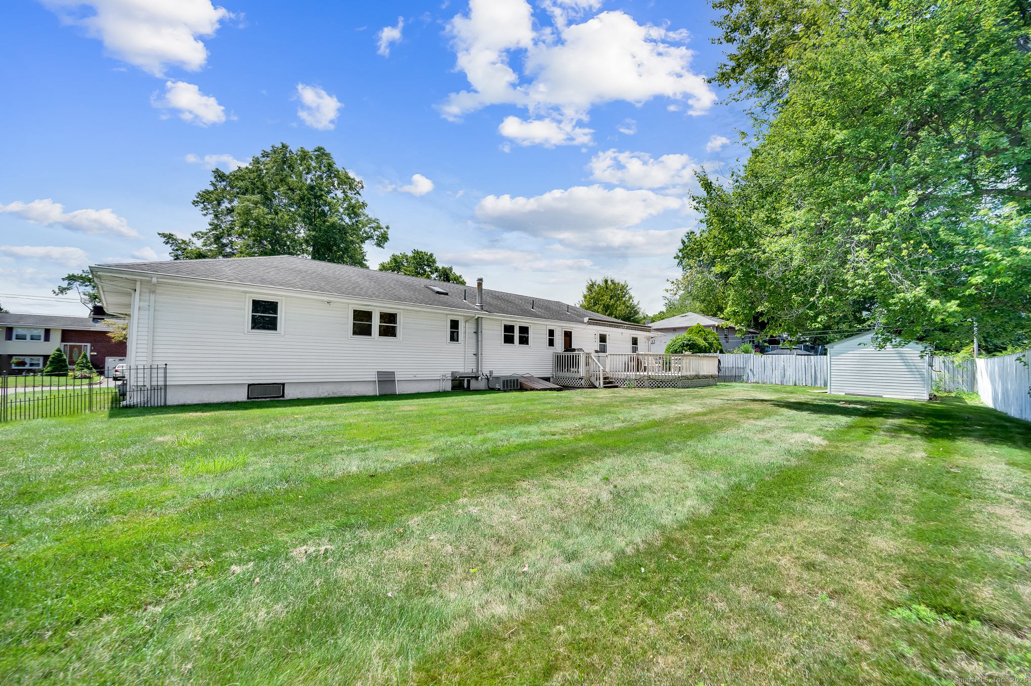 Newington, Connecticut 06111, United States, 3 Bedrooms Bedrooms, ,2 BathroomsBathrooms,Residential,Coming Soon,179874