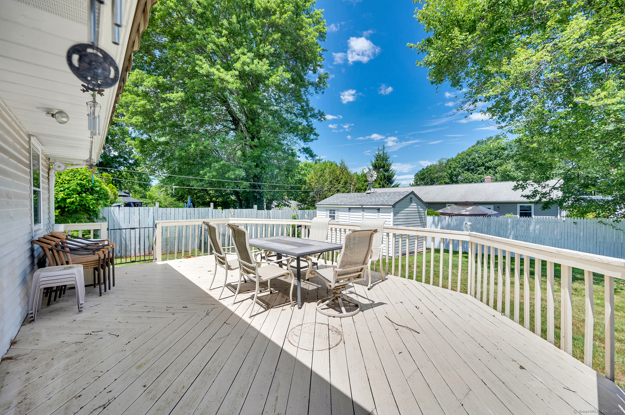 Newington, Connecticut 06111, United States, 3 Bedrooms Bedrooms, ,2 BathroomsBathrooms,Residential,Coming Soon,179874