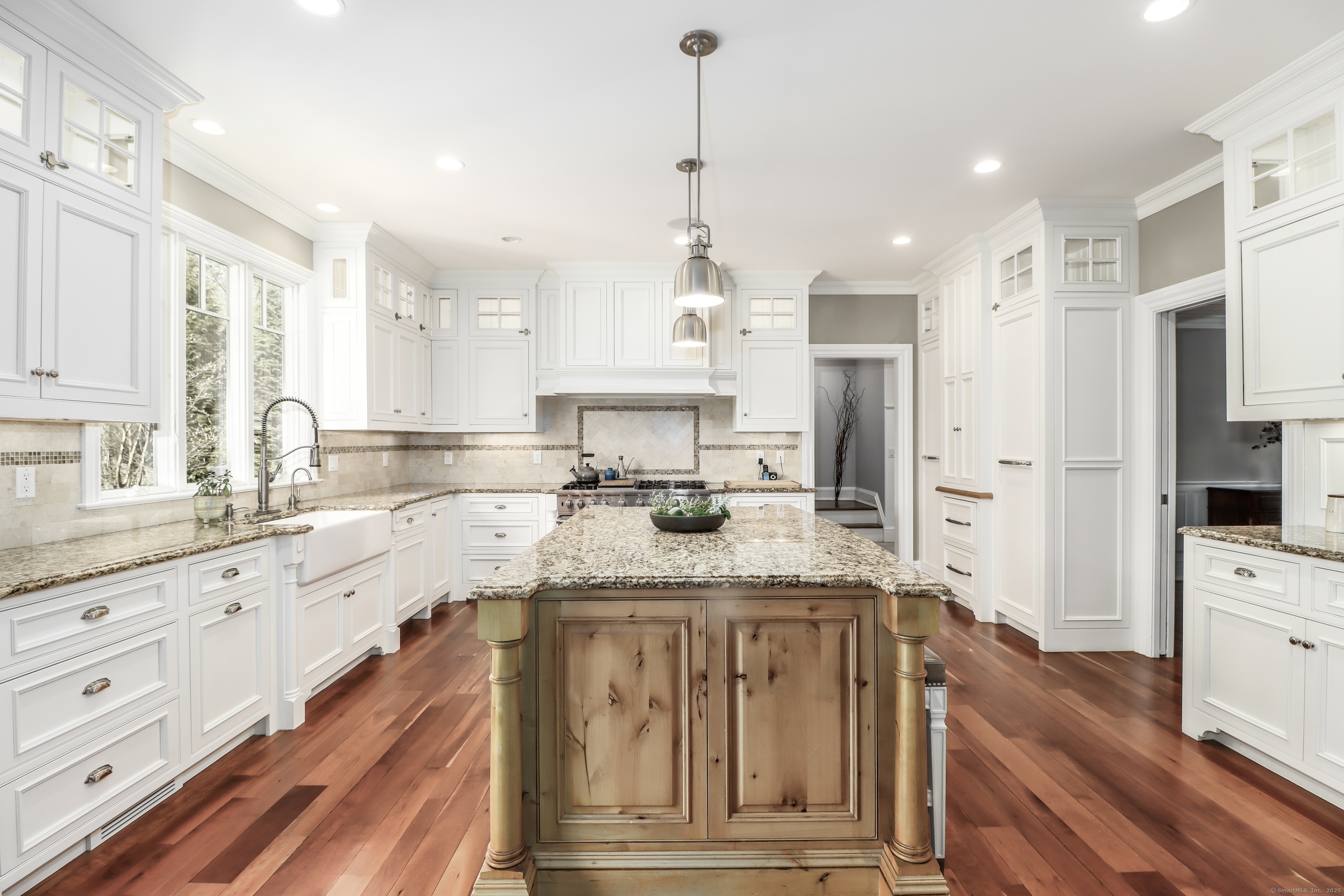 72 Cannon Road, Wilton, Connecticut image 9