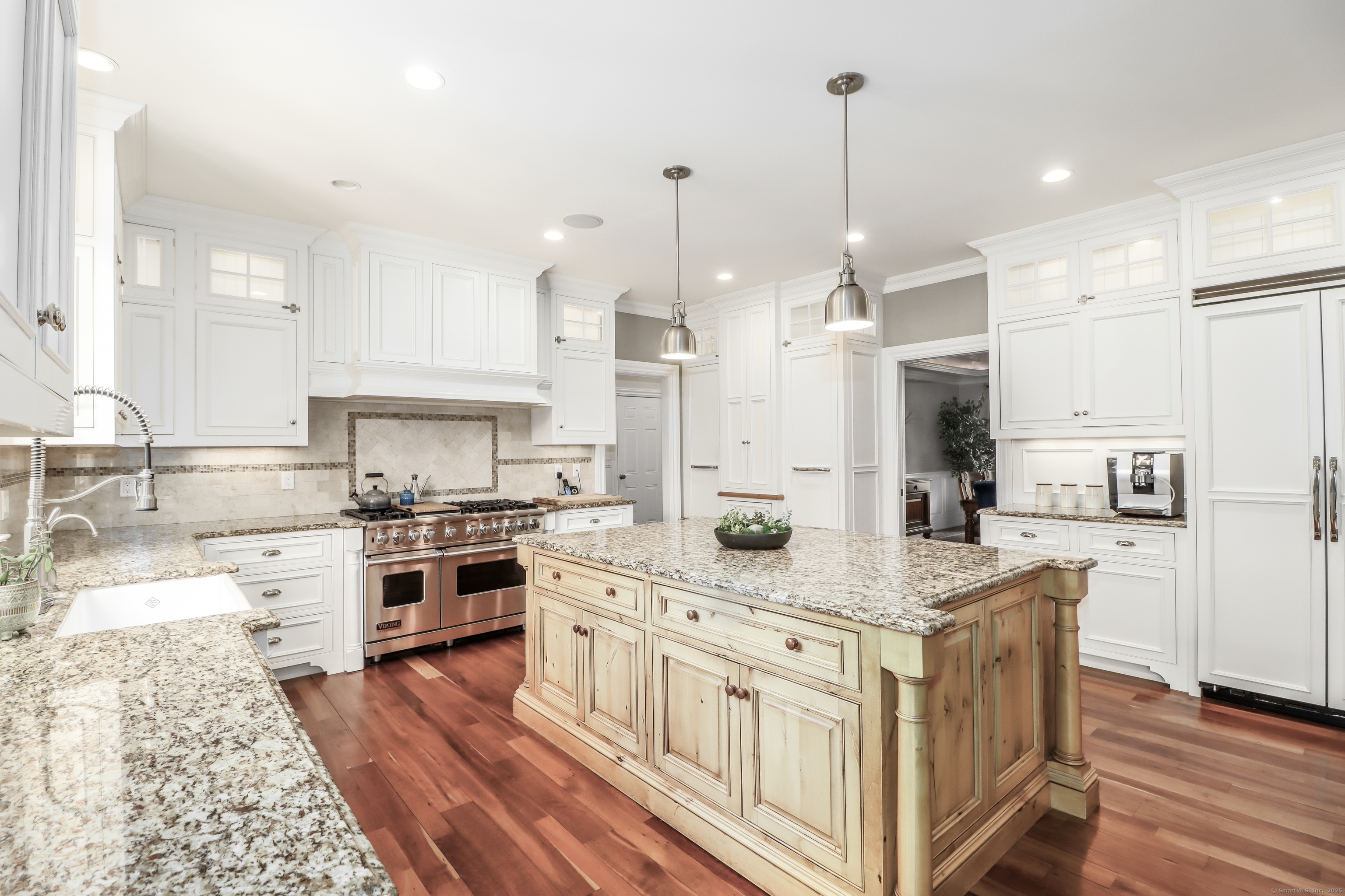72 Cannon Road, Wilton, Connecticut image 8
