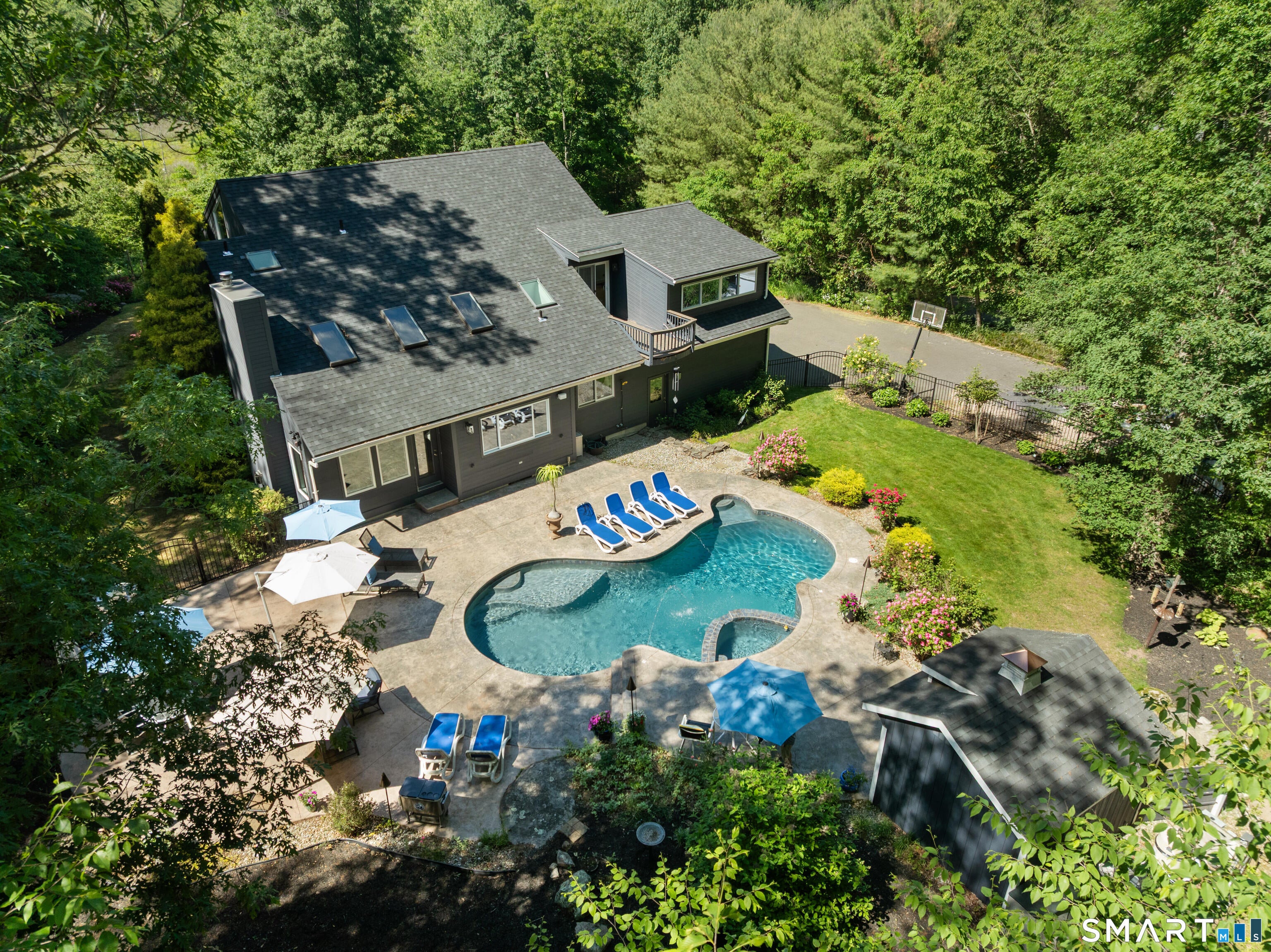 84 Sawmill Road