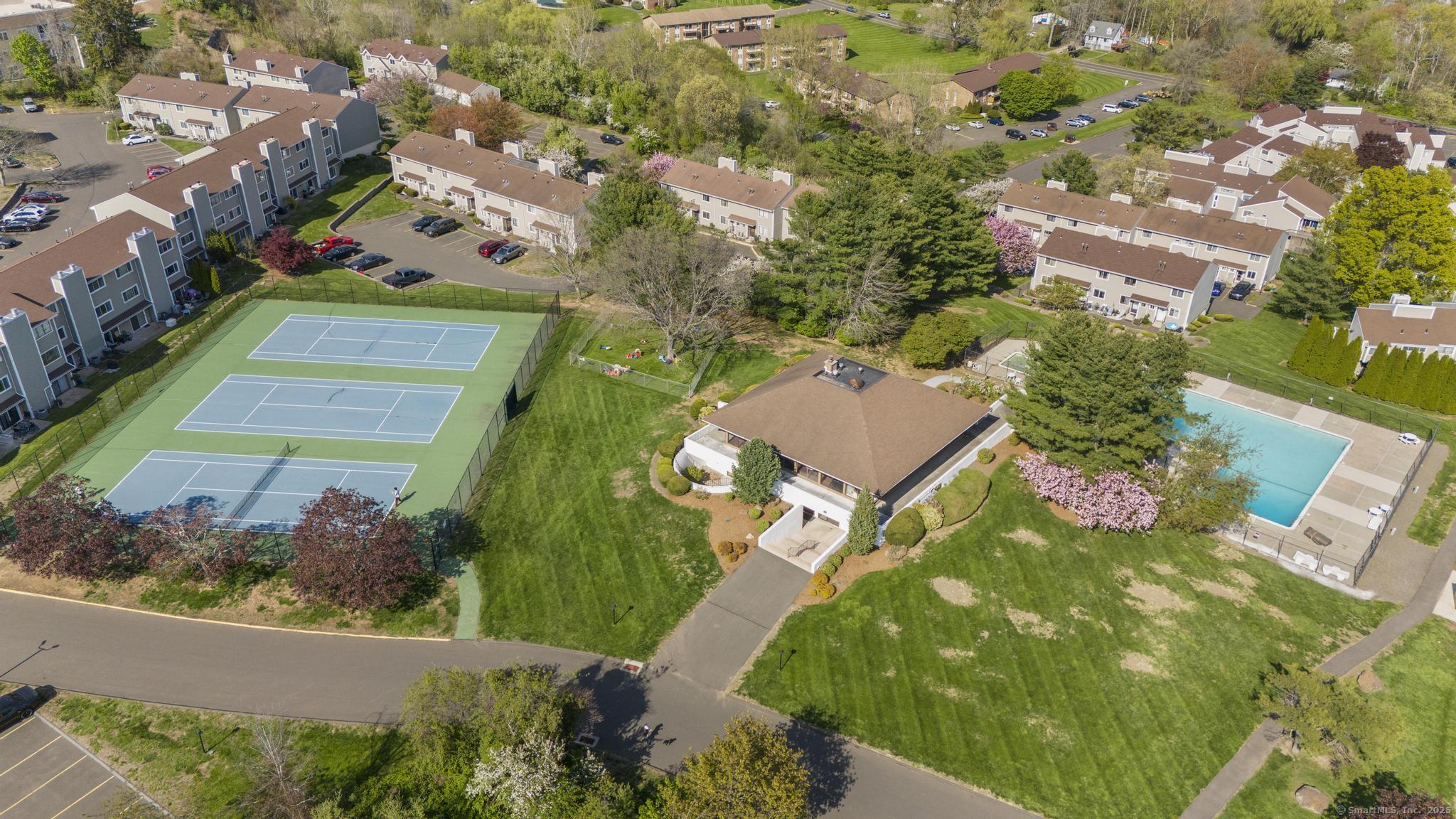 215 Monticello Drive #215, Branford, Connecticut image 33