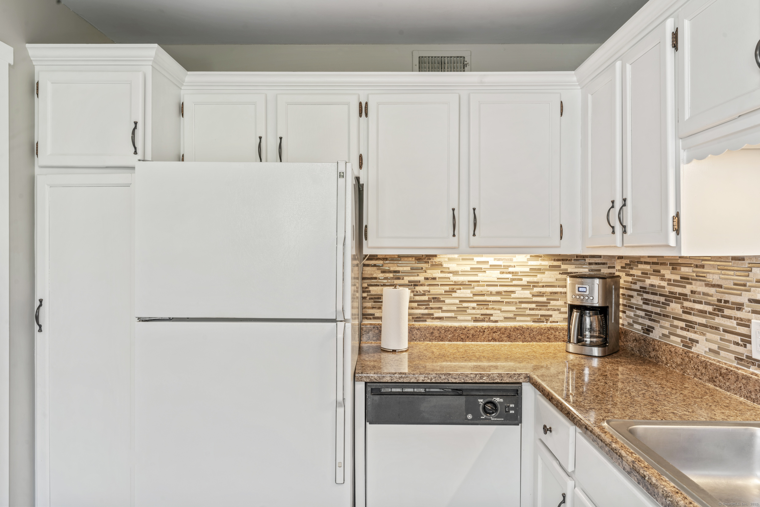 331 Heritage Village #E, Southbury, Connecticut image 12
