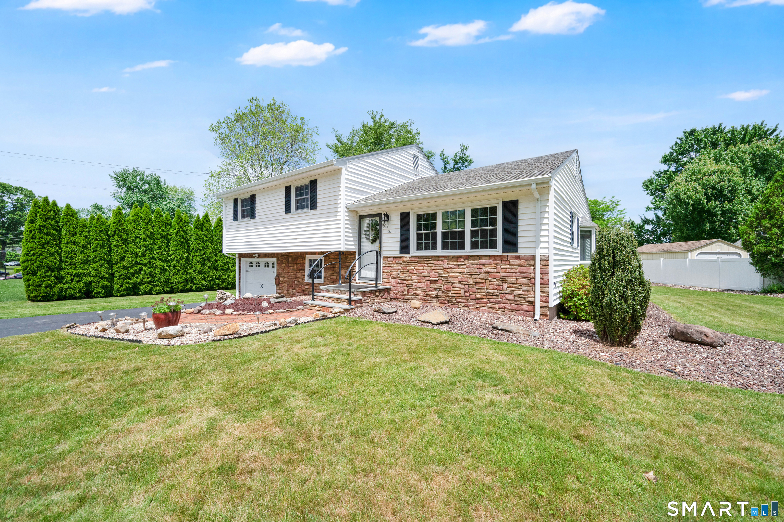 121 Dogwood Lane