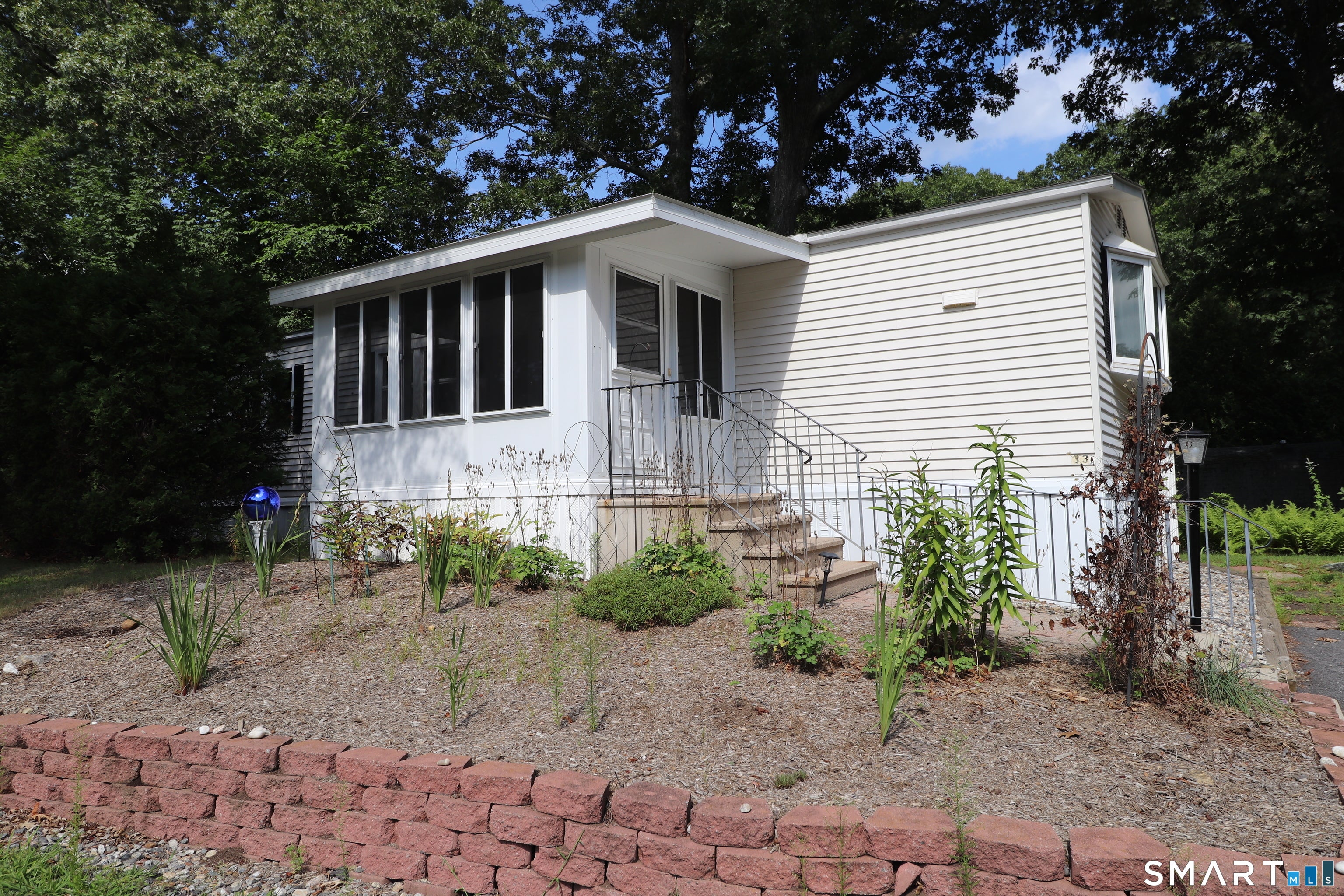 33 Ridge Circle
