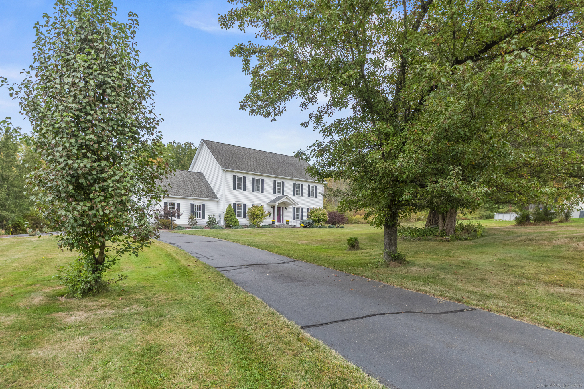 11 Pond Meadow Place