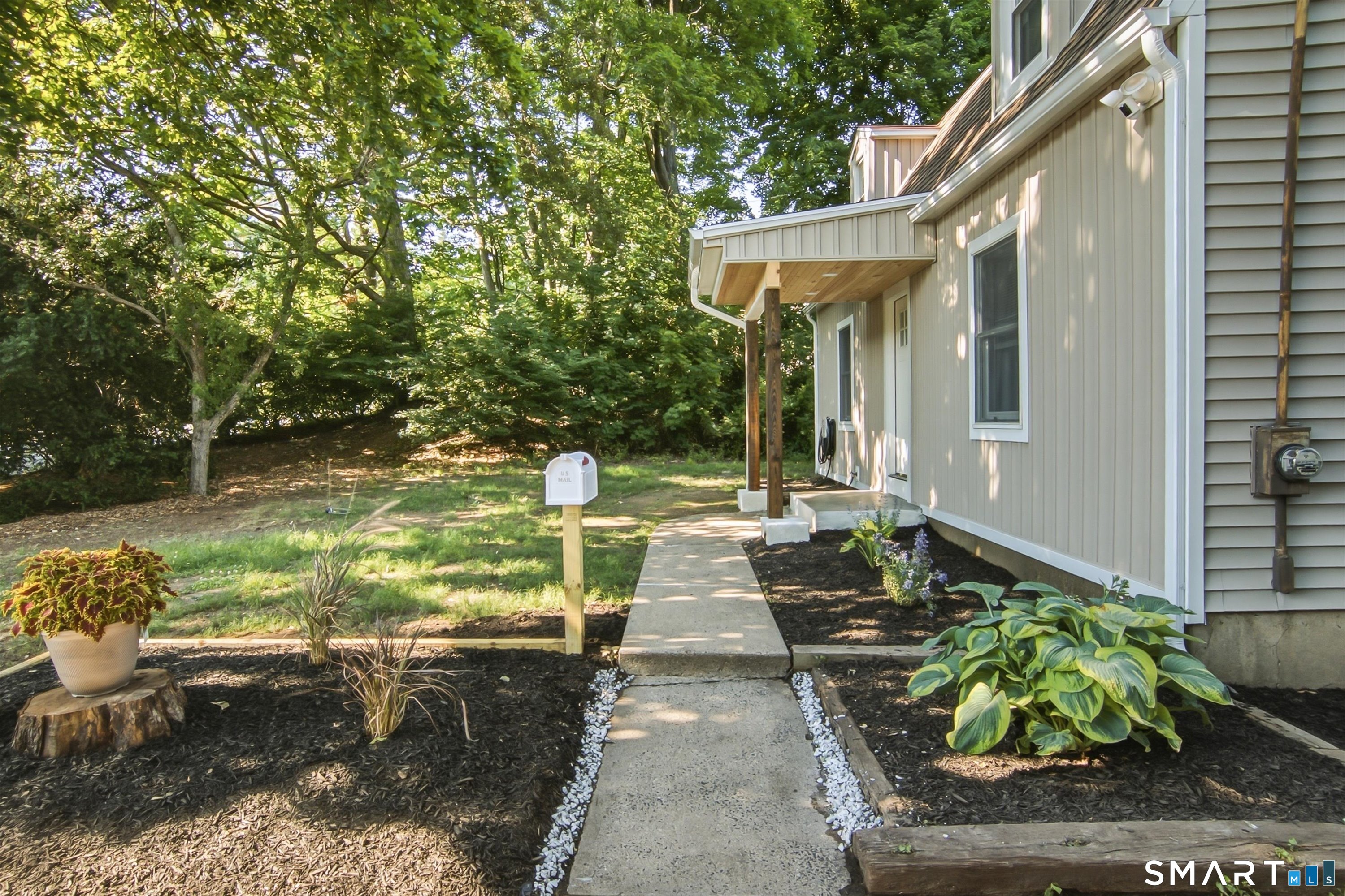 16 Deepwood Drive