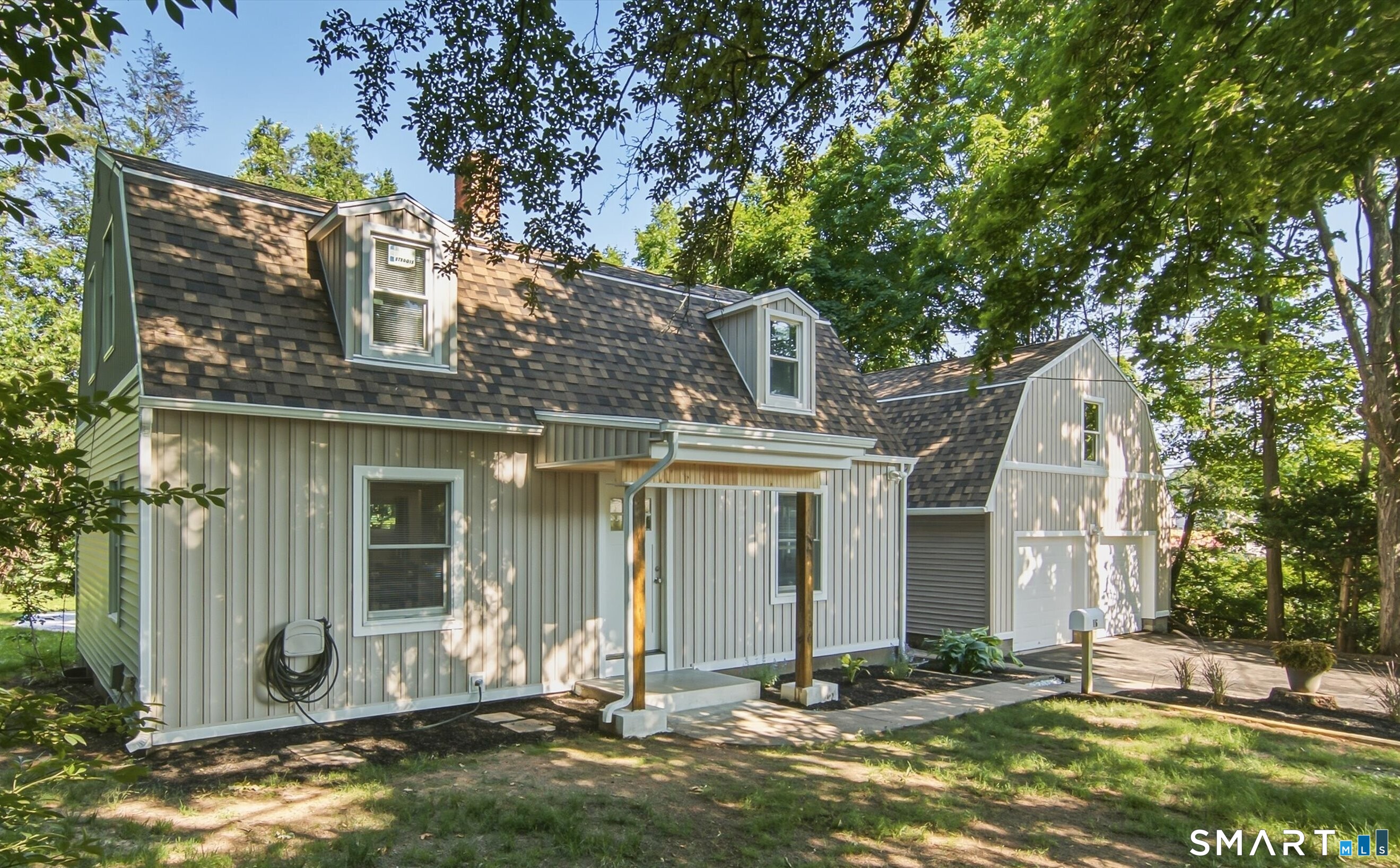 16 Deepwood Drive