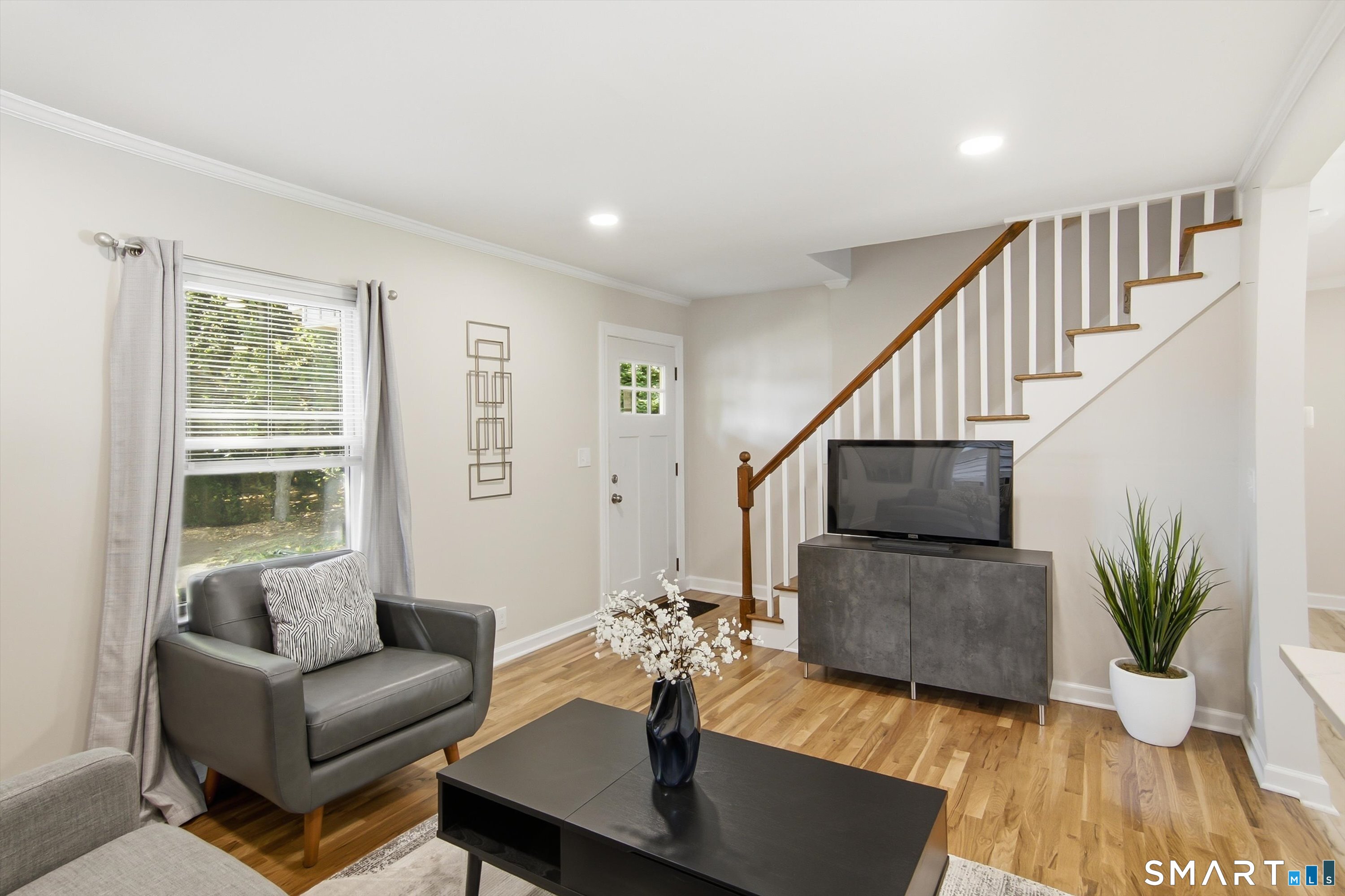 16 Deepwood Drive