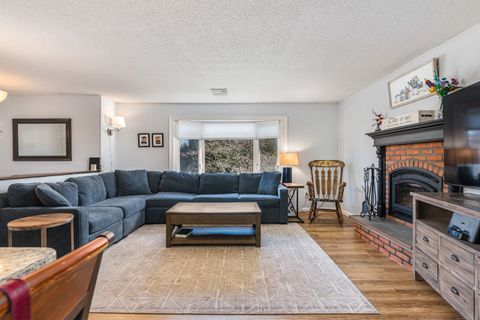 Tiny photo for 5 Palmer Circle, Cromwell, CT 06416 (MLS # 24142455)