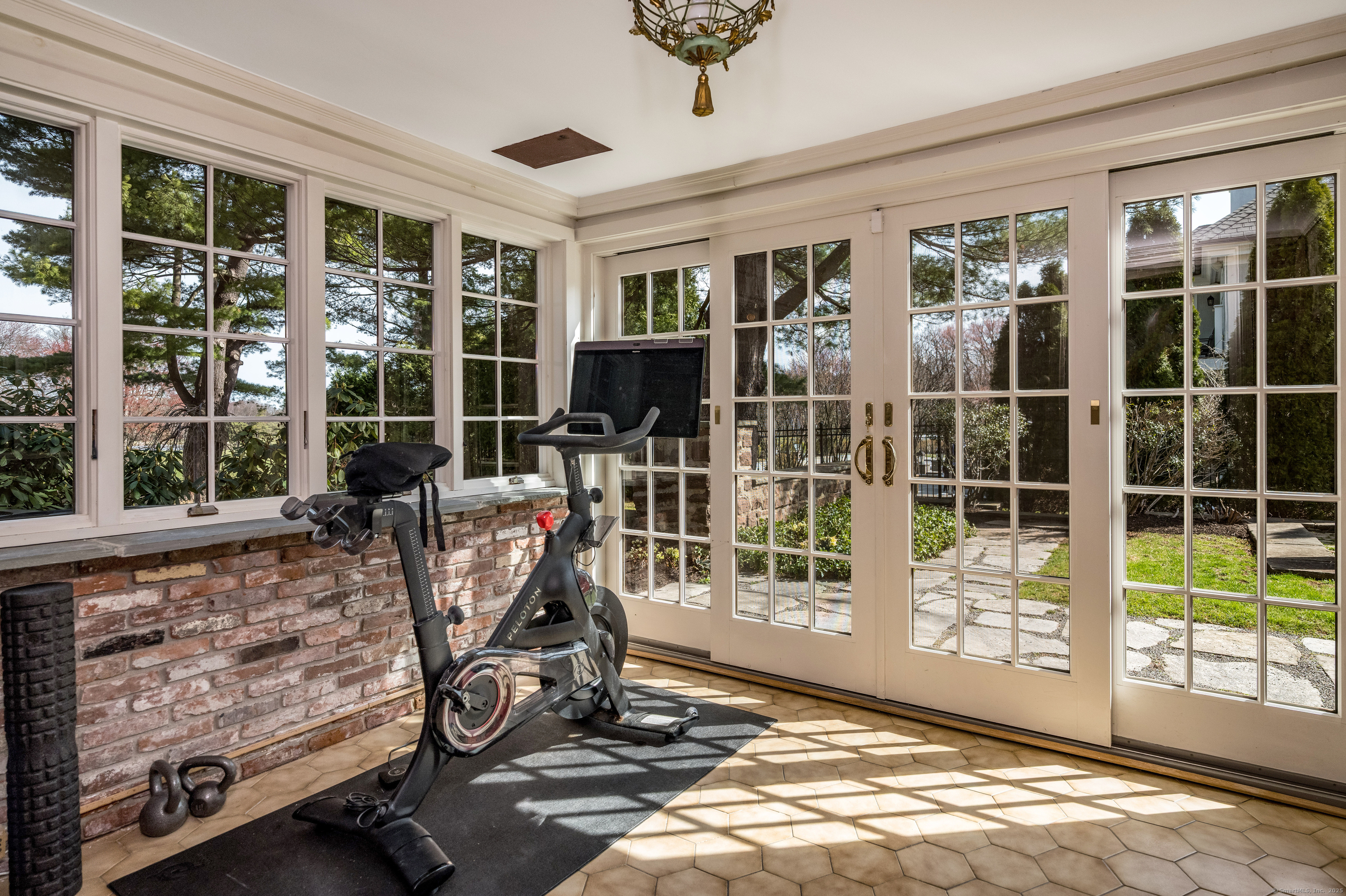 8 Bassette Lane, West Hartford, Connecticut image 19