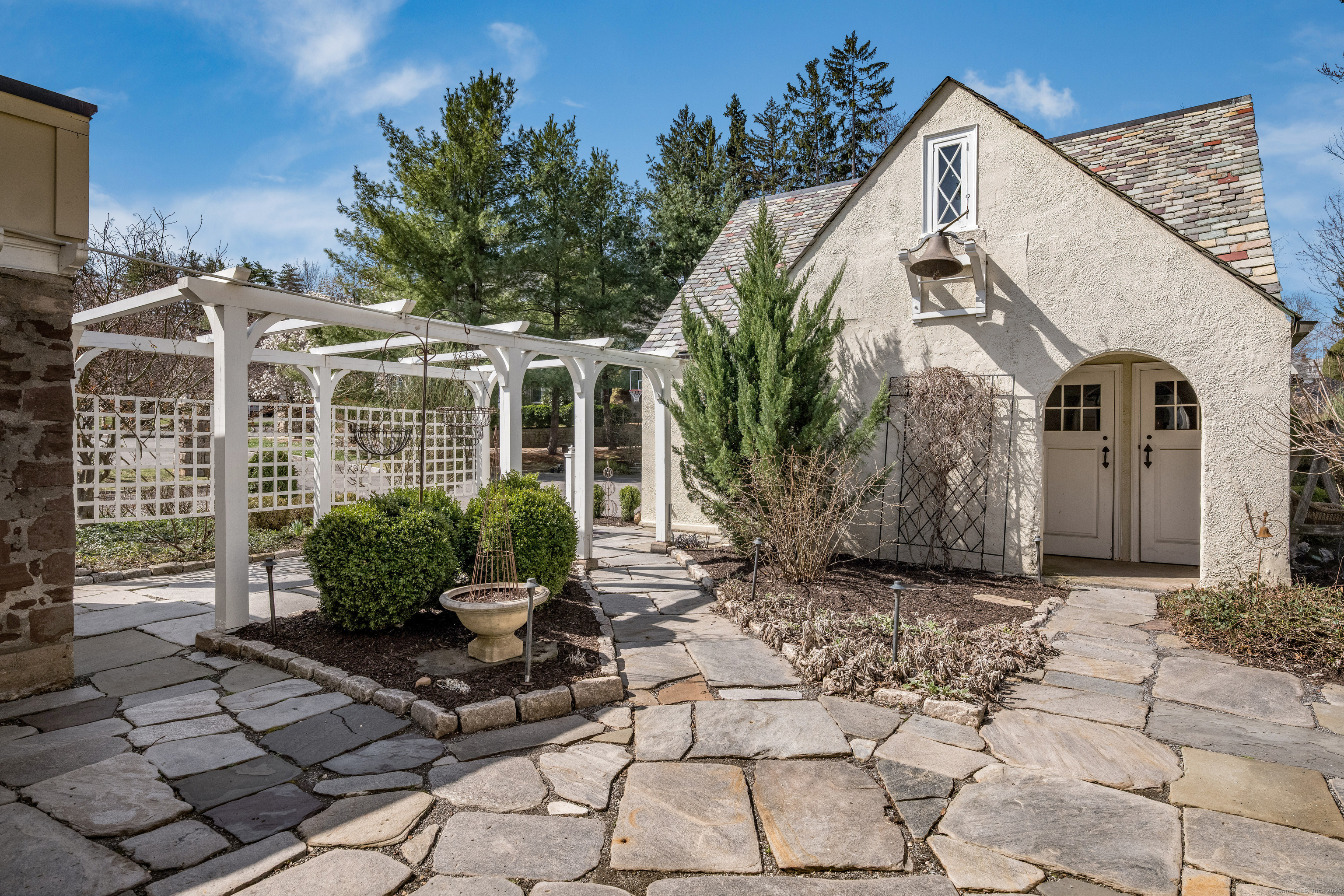 8 Bassette Lane, West Hartford, Connecticut image 33