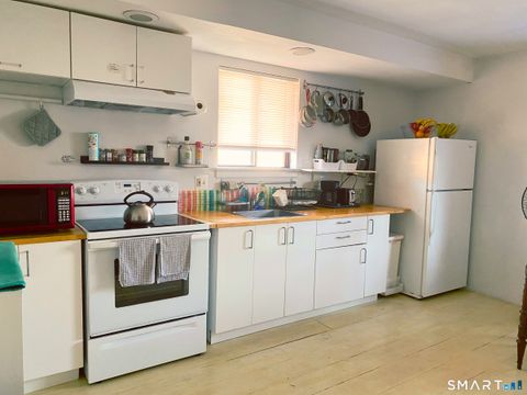 112 Bond Street 3E Hartford CT 06114