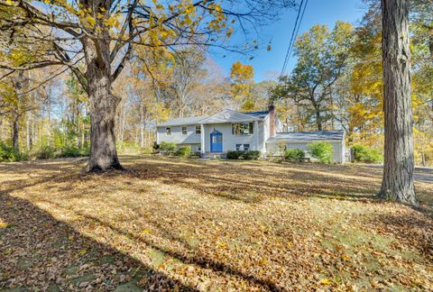 Tiny photo for 54 Coachlamp Lane, Guilford, CT 06437 (MLS # 24134110)