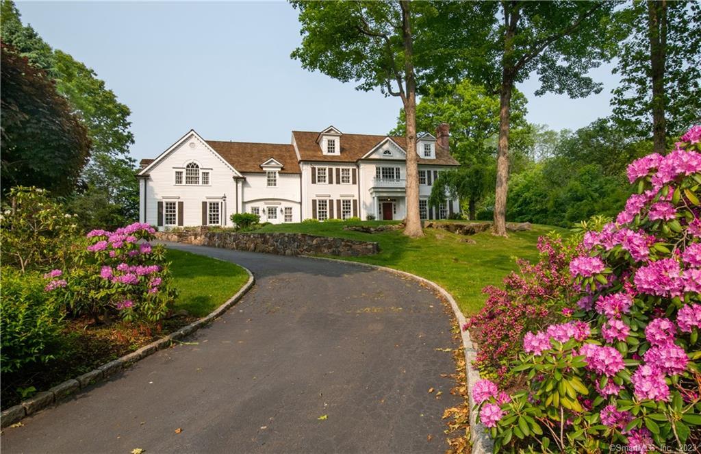 Rental Property at 52 Twin Pond Lane, New Canaan, Connecticut - Bedrooms: 5 
Bathrooms: 5.5 
Rooms: 12  - $16,500 MO.