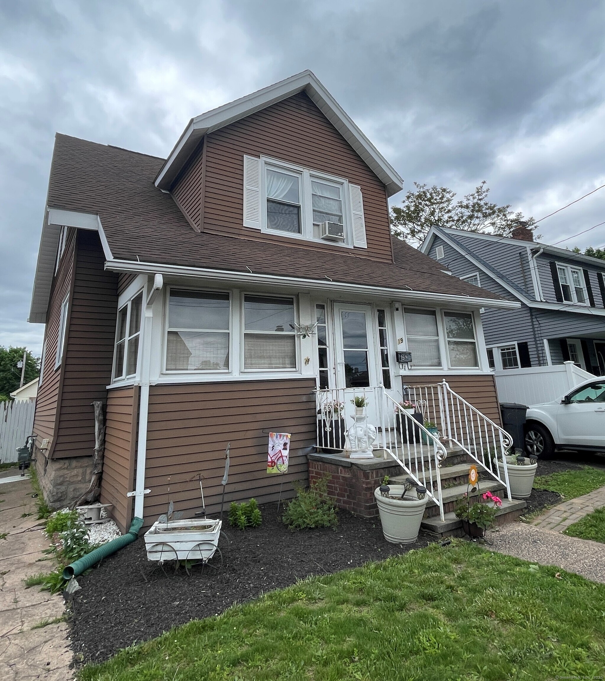 Marion Street, West Haven, Connecticut - 3 Bedrooms  
1 Bathrooms  
7 Rooms - 